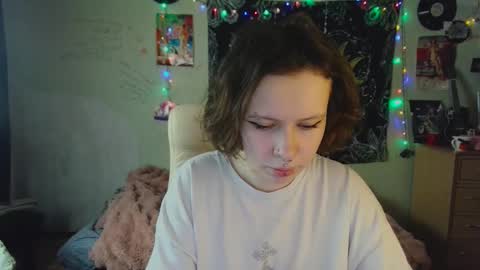Snapshot of lileyfoxxx chatting on October 17, 10:51 am Lil online show from October 17, 10:51 am