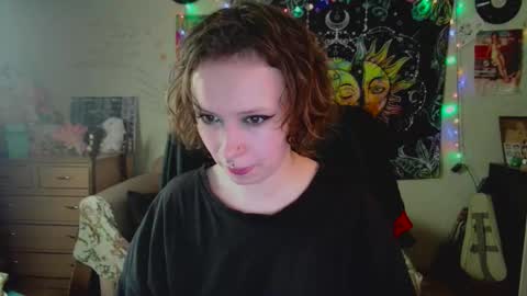 Snapshot of lileyfoxxx chatting on September 13, 12:57 pm Lil online show from September 13, 12:57 pm