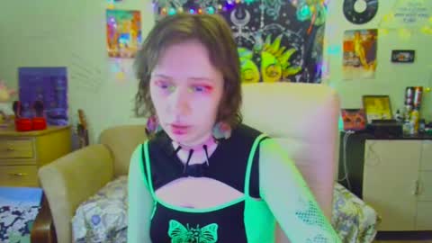 Snapshot of lileyfoxxx chatting on March 5, 3:29 pm Lil online show from March 5, 3:29 pm