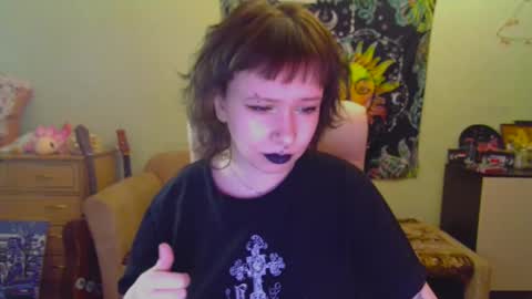 Snapshot of lileyfoxxx chatting on December 4, 10:24 am Lil online show from December 4, 10:24 am