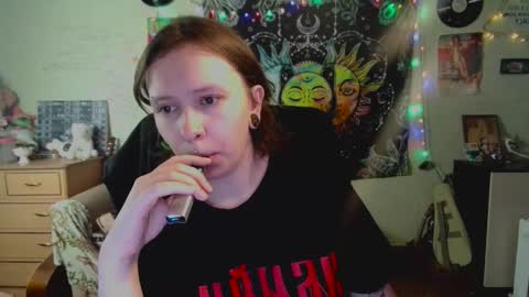 Snapshot of lileyfoxxx chatting on September 10, 10:37 am Lil online show from September 10, 10:37 am