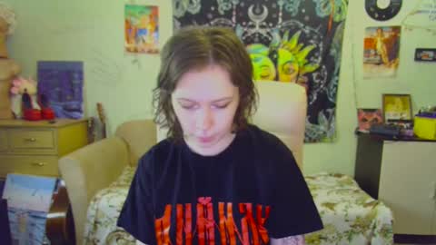Snapshot of lileyfoxxx chatting on February 28, 2:42 pm Lil online show from February 28, 2:42 pm