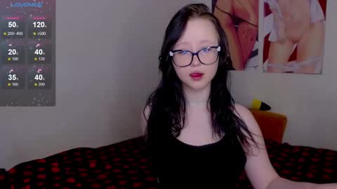 Snapshot of lilhornyprincess chatting on February 7, 11:45 am Nika and Lori online show from February 7, 11:45 am