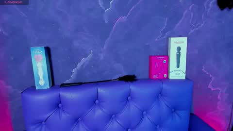 Lili  online show from November 11, 7:33 pm