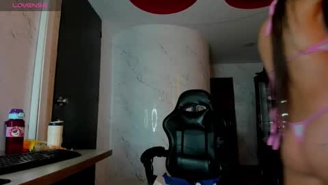 lili_mint_tf online show from March 25, 3:45 am