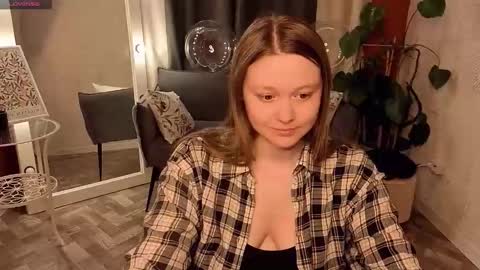 Lilian online show from March 6, 1:06 pm