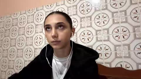 Snapshot of lilihalvorsen chatting on November 1, 10:14 pm Lina online show from November 1, 10:14 pm