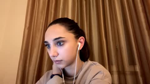 Snapshot of lilihalvorsen chatting on September 26, 11:23 pm Lina online show from September 26, 11:23 pm