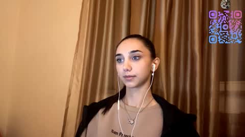 Snapshot of lilihalvorsen chatting on October 16, 11:18 pm Lina online show from October 16, 11:18 pm