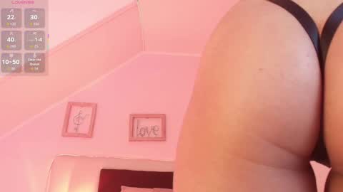 Lilith Savett online show from October 25, 12:35 pm