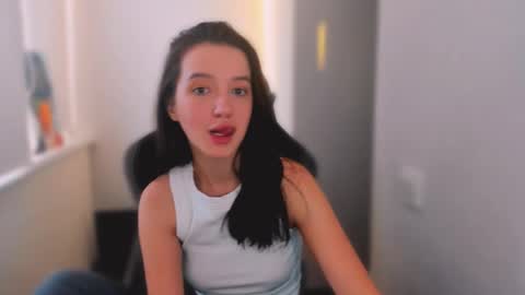 Snapshot of lililaluna chatting on February 11, 1:30 pm             ...  online show from February 11, 1:30 pm