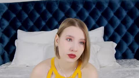 LiliLinn online show from February 21, 4:40 am