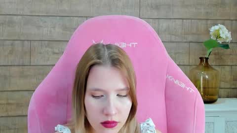 LiliLinn online show from October 20, 4:59 am