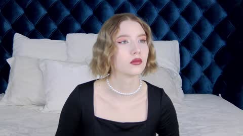 LiliLinn online show from January 31, 4:47 am