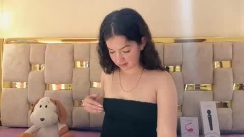 lilimini online show from February 25, 8:40 pm