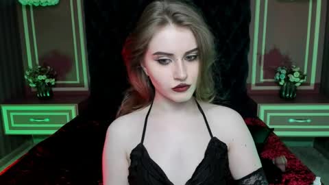 lilit_el_ online show from April 18, 7:07 pm