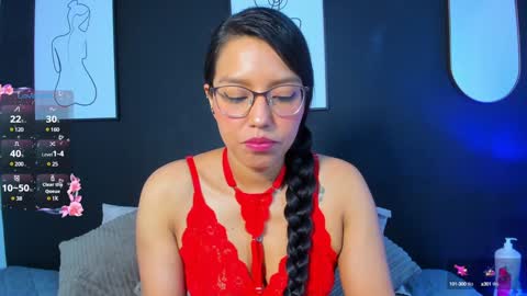Snapshot of lilith_dh chatting on February 1, 11:43 am Lili online show from February 1, 11:43 am