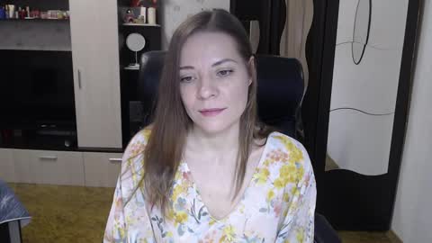 lilith small21 online show from February 9, 9:16 am