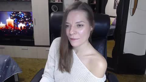 lilith small21 online show from December 19, 9:29 am