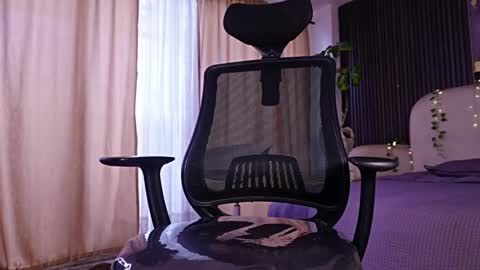 Lilith online show from May 29, 3:10 pm