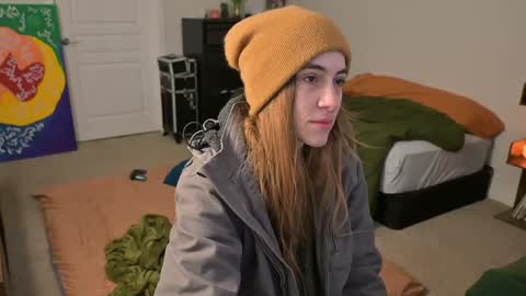 L online show from January 12, 4:29 pm