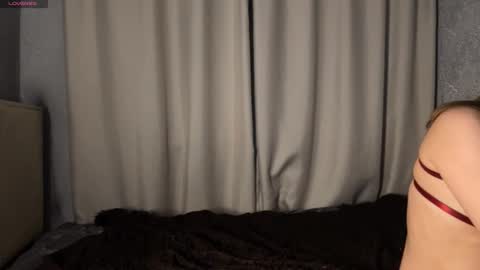 Karyn online show from March 12, 5:04 pm