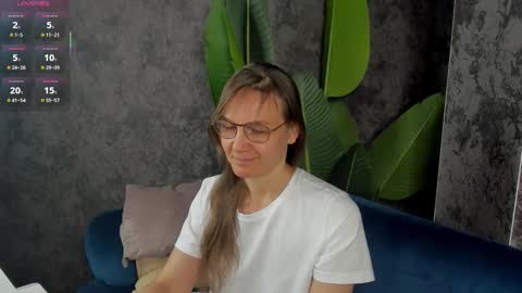 lillian_white1 online show from September 13, 12:29 am