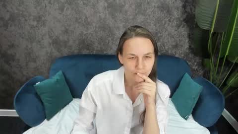 lillian_white1 online show from March 2, 8:05 am