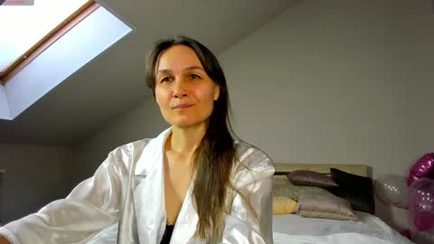 lillian_white1 online show from January 29, 7:15 am