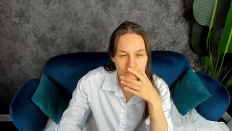 lillian_white1 online show from February 23, 7:28 am