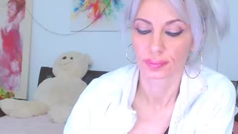 Lara online show from January 31, 10:52 pm