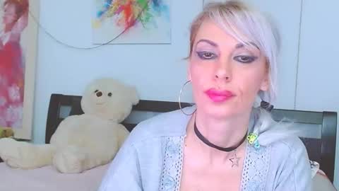 Lara online show from February 7, 2:37 am