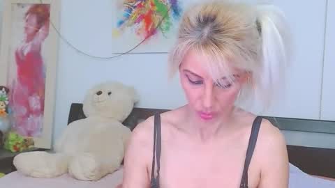 Lara online show from April 29, 2:48 am