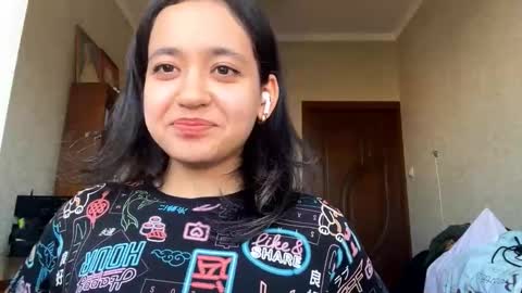 lillieborbon online show from November 17, 8:04 am