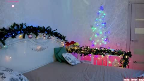 LilliMoore online show from December 22, 12:47 am