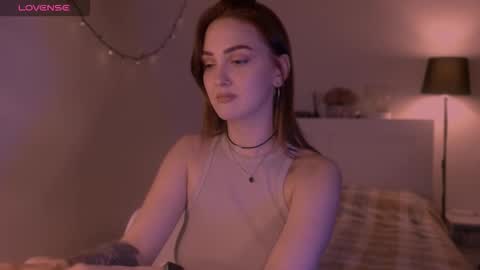 LillyFarey online show from September 23, 8:07 pm