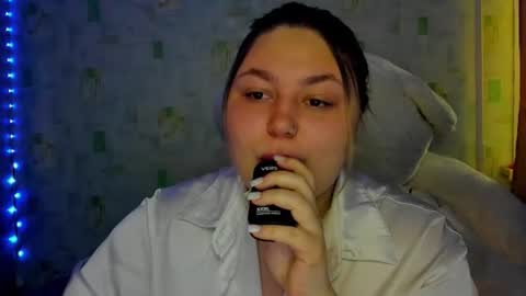 lillyhaigh online show from May 31, 11:49 am