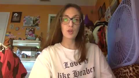 hi guys im back on here 3 online show from October 13, 9:17 pm