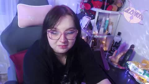 Lilo  online show from March 12, 4:19 am