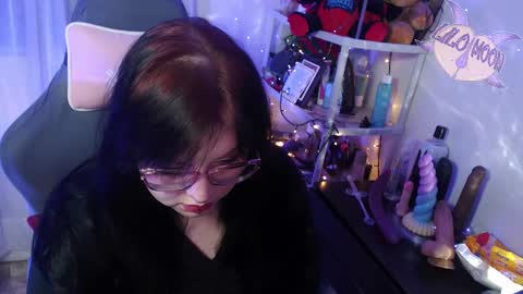 Lilo  online show from March 1, 4:04 am