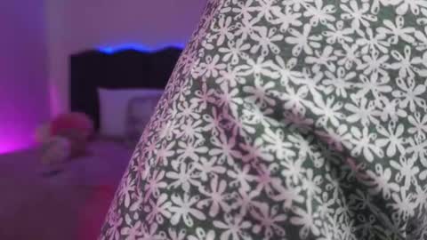 Lilou online show from March 3, 12:22 pm