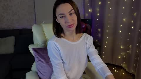 Snapshot of lilu5107 chatting on February 26, 2:30 am Lilu online show from February 26, 2:30 am