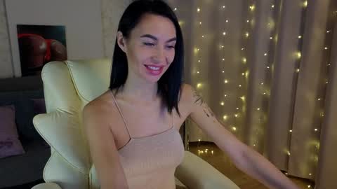 Snapshot of lilu5107 chatting on January 23, 2:44 am Lilu online show from January 23, 2:44 am