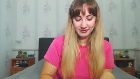 lilu_cute25 online show from November 18, 10:22 pm