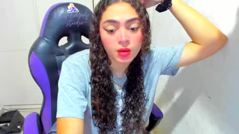 Snapshot of lily_anal_squirt chatting on December 29, 8:04 pm lily_anal_squirt online show from December 29, 8:04 pm