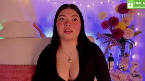 lily_cherry0 online show from May 2, 12:14 am