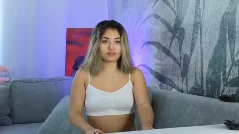 Lily online show from March 8, 6:30 am