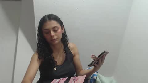 LILY online show from November 8, 3:50 pm