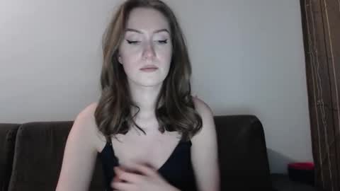 lily_love_x online show from February 1, 11:25 pm