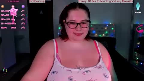 Snapshot of lily_lu_one chatting on October 4, 11:53 pm Elina online show from October 4, 11:53 pm
